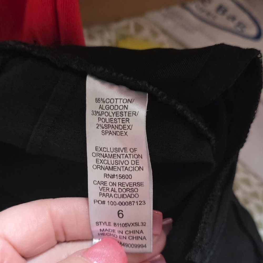 Democracy Black Women's Jeans - Picture 7 of 7